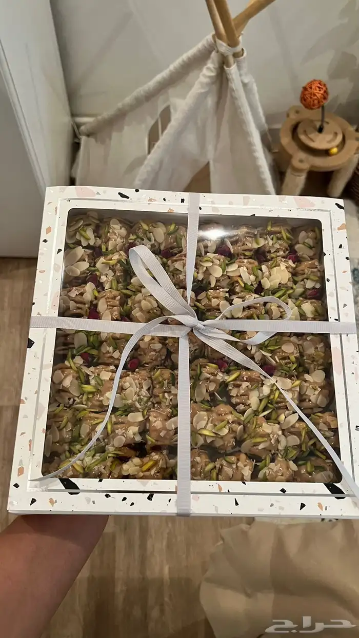 تمر محشي بأعلى معايير الجودة والنظافة 6