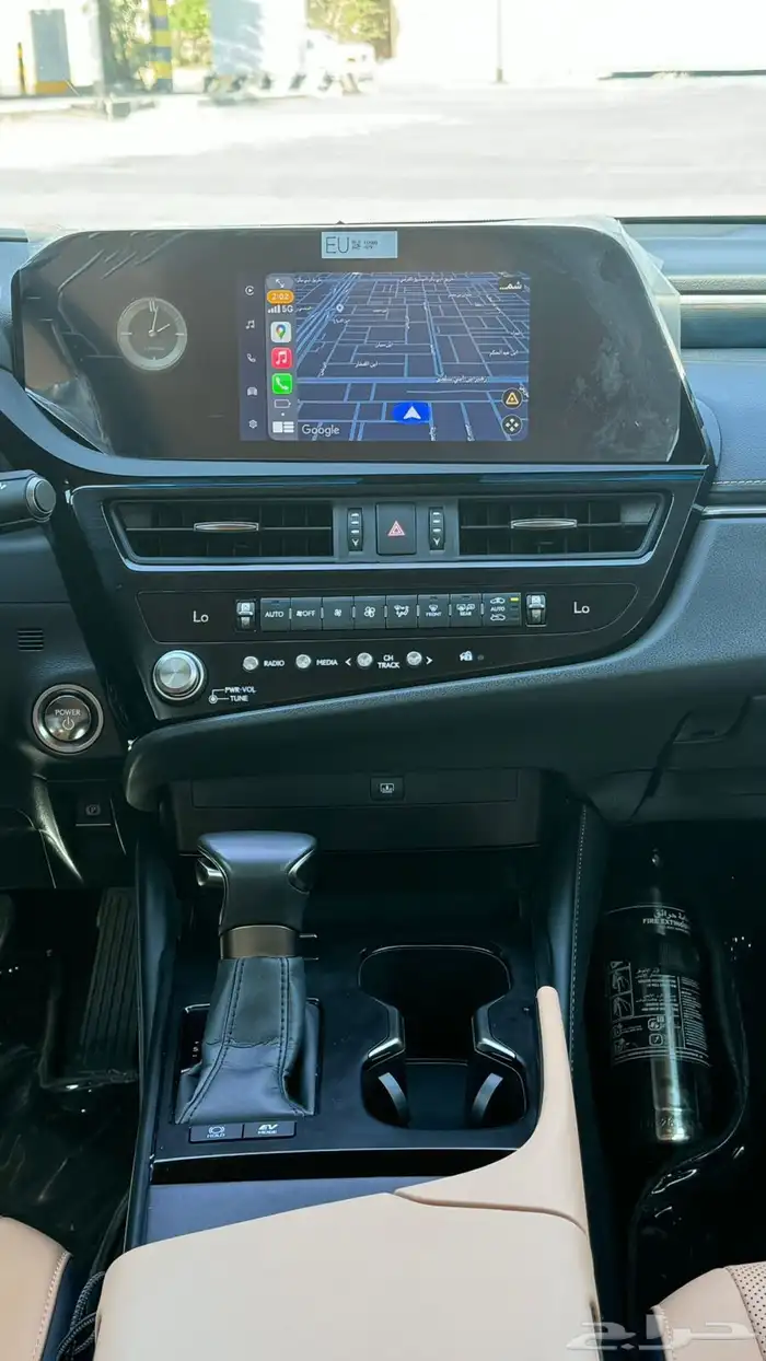 للبيع لكزس ES نظيف 9