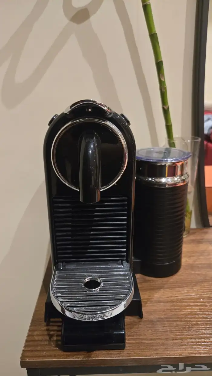 جهاز نسبريسو كبسولات مع خافقة الحليب للبيع 1