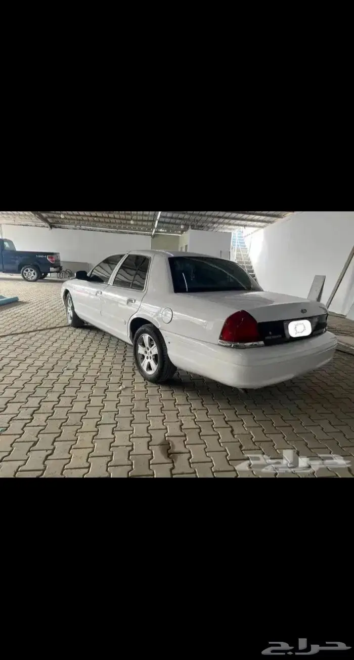 للبيع فورد 2003 بوليسي 2