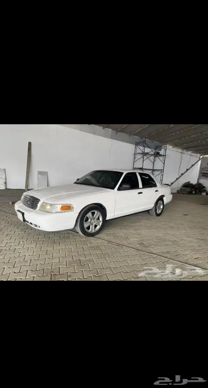 للبيع فورد 2003 بوليسي 3