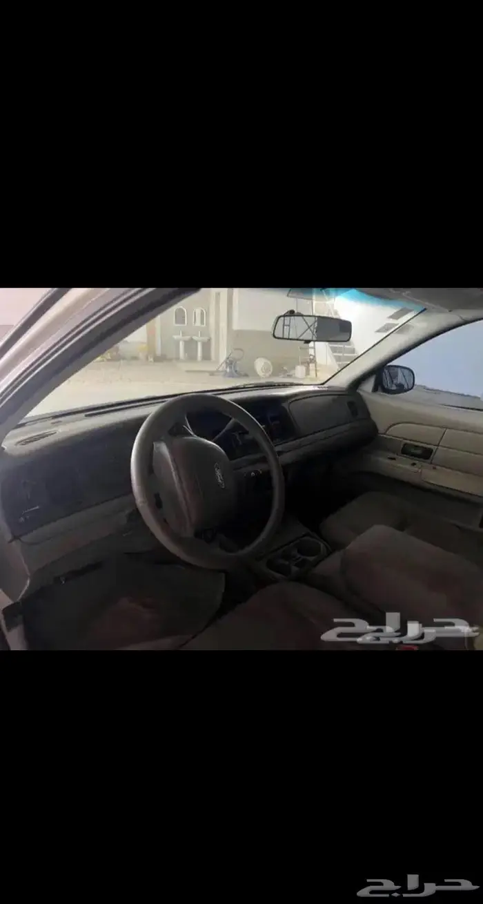 للبيع فورد 2003 بوليسي 6