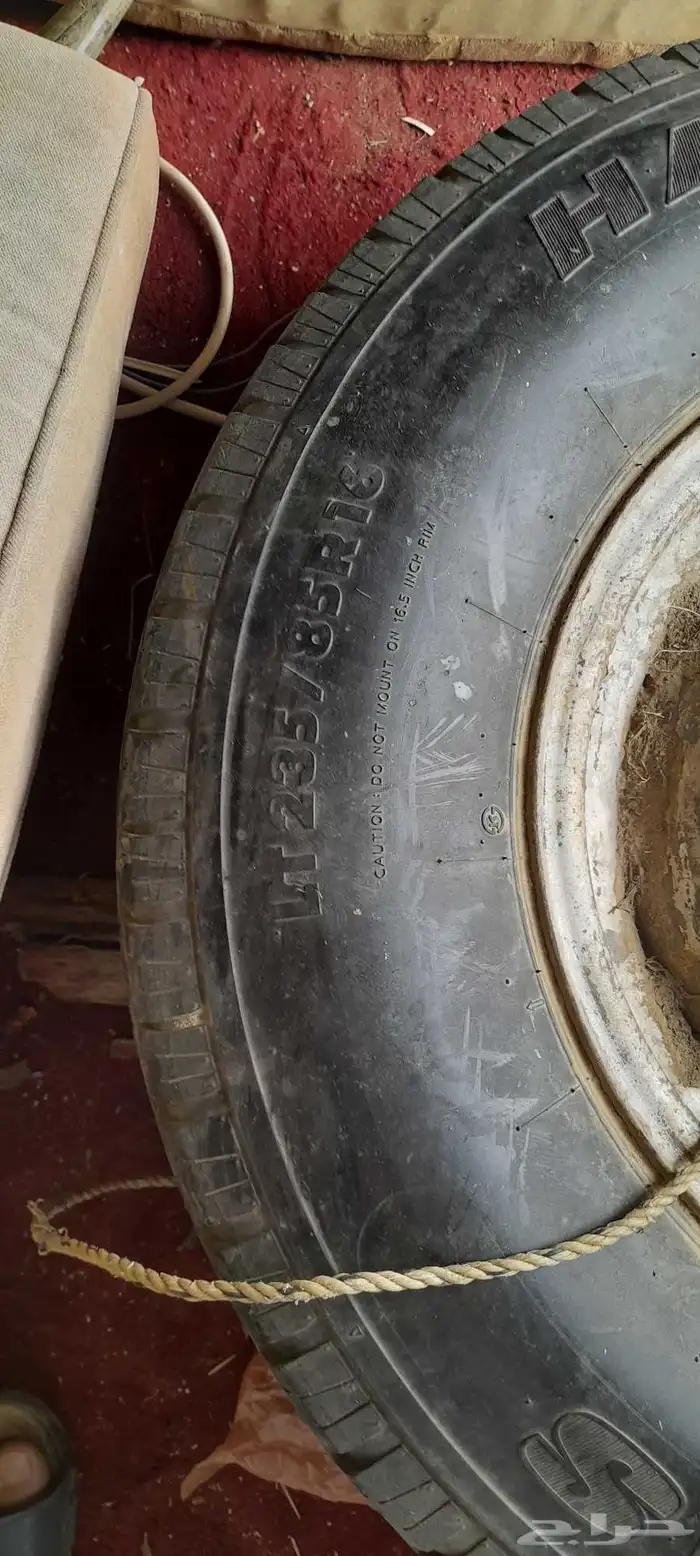 كفر جمس نظيف بالجنط نظيف مخزن فمستودع مقاس lt235 85R16 0