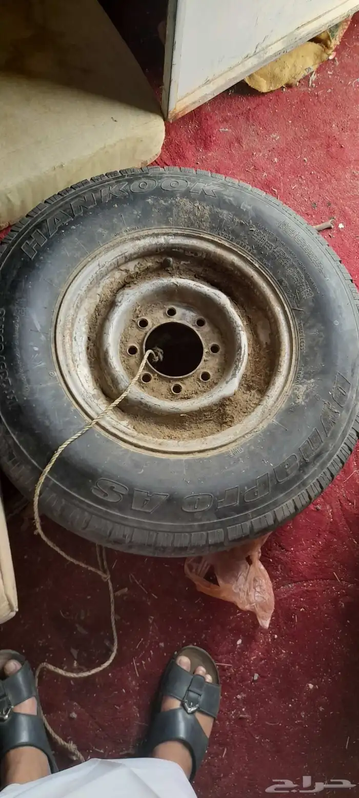 كفر جمس نظيف بالجنط نظيف مخزن فمستودع مقاس lt235 85R16 1