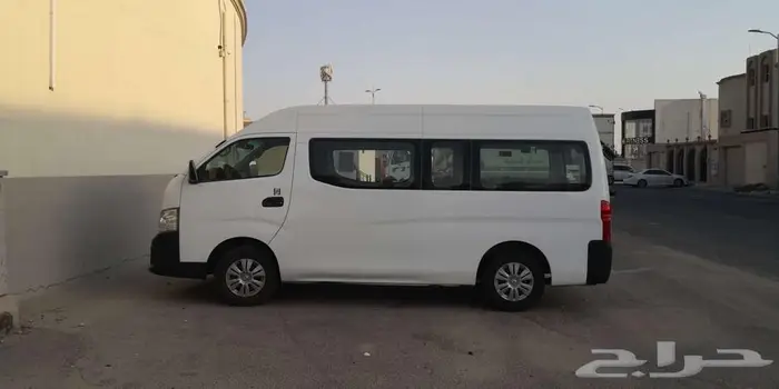 باص نيسان ديزل قير عادي سقف عالى نظيف ومفحوص 2