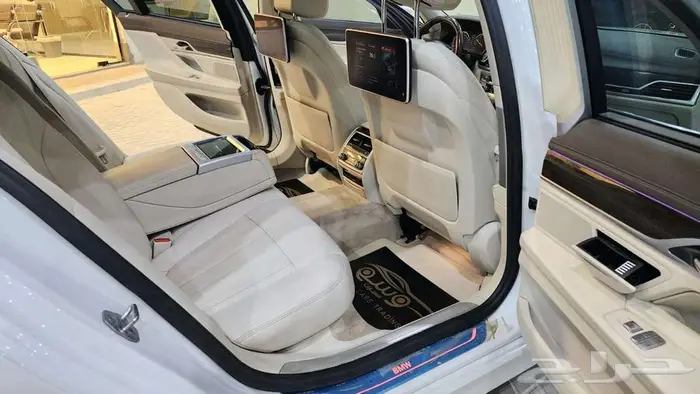 BMW 730 2018 ممشى قليل 13