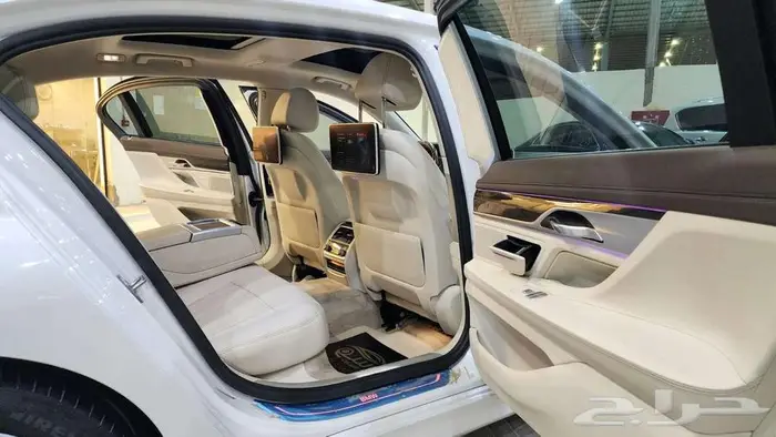 BMW 730 2018 ممشى قليل 18
