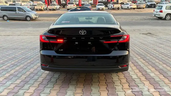 تويوتا كامري LE 2025 بنزين 6
