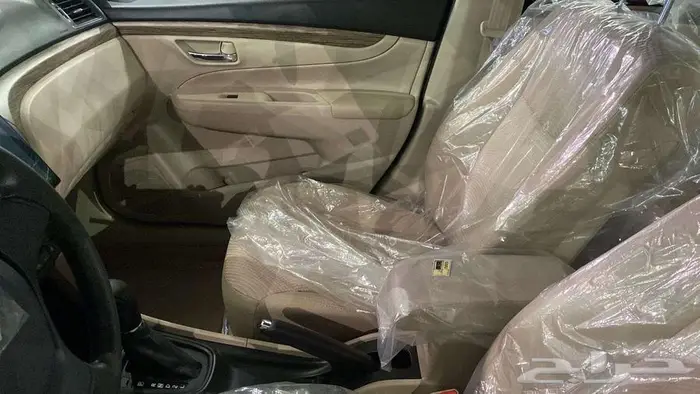 سوزوكى سياز ستاندر 2025 9