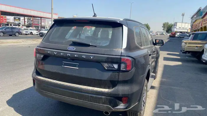 فورد ايفرست XLS ستاندر دبل بنزين 2025 7