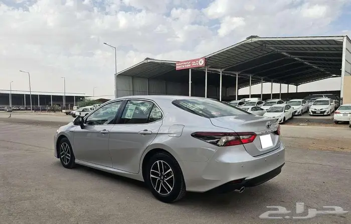 كامري هايبرد LE 2022 5