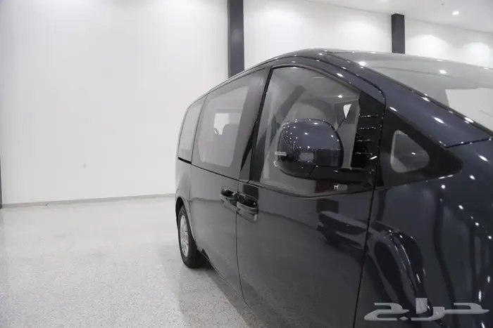 هيونداي ستاريا2025 1