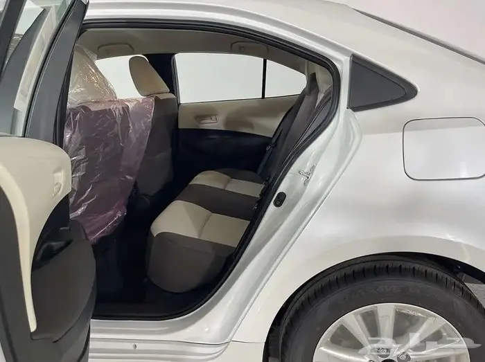 تويوتا كورولا XLI اكسكيوتف 2.0L 2025 10