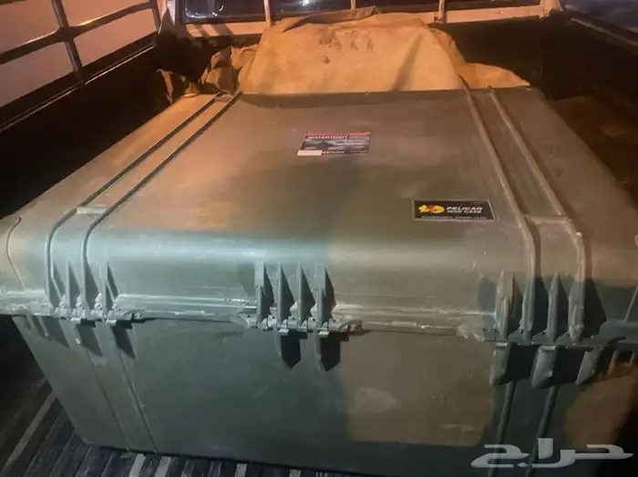 شنطه جيشيه اللون اخضر زيتي كبيرة حجم ونظيفه 0