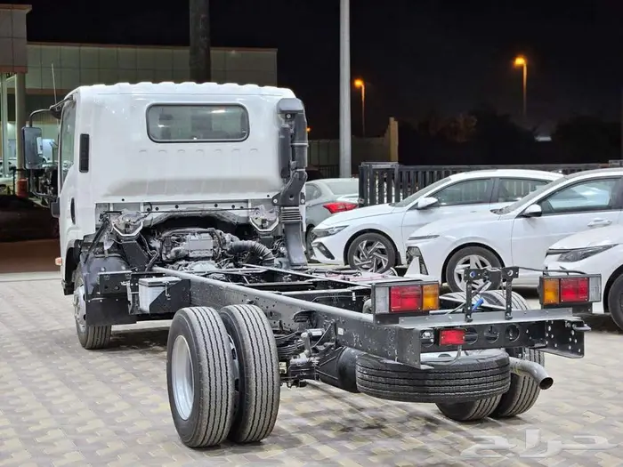 ايسوزو دينا 4 طن شاص طويل مكيف 2025كاش وأقساط 7