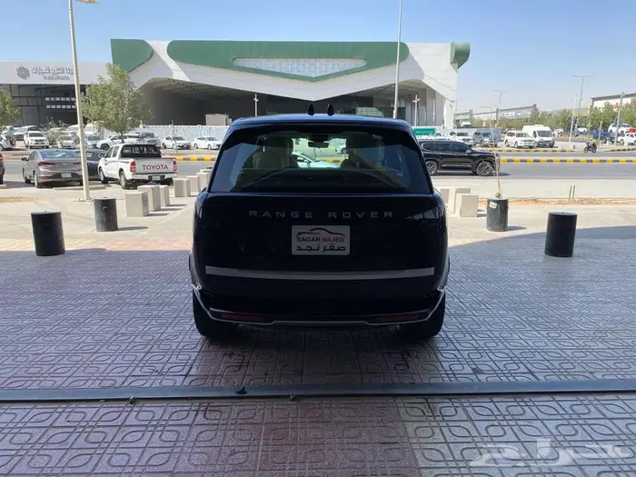لاندروفر رنج اوتوبيوغرافي 8 سلندر بنزين 2025 7