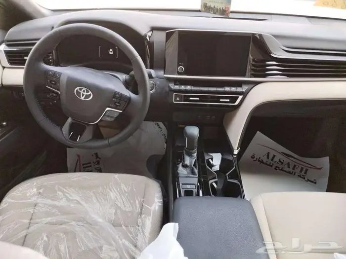 كامري LE بنزين سعودي 2025 اسود 6