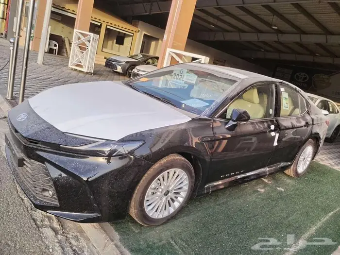 كامري LE بنزين سعودي 2025 اسود 1