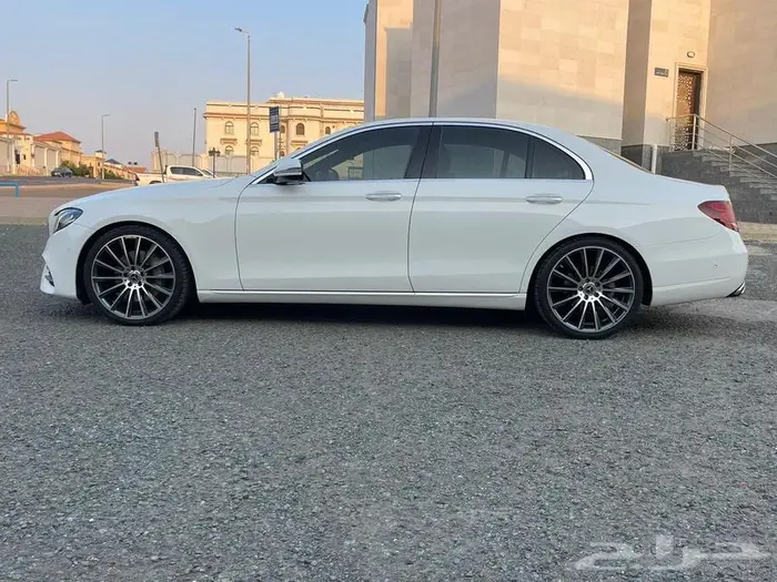 مرسيدس E300 2019 2