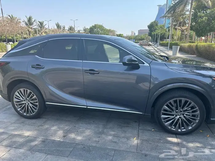 لكزس RX350 موديل 2024 للبيع او التنازل 3