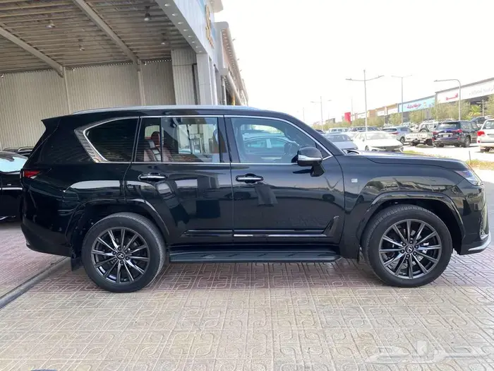 لكزس FSPORT LX600 2023سعودي مستخدم 4