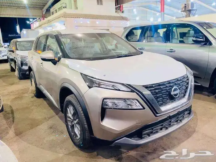 نيسان اكس تريل 7 ركاب دبل 2025 1