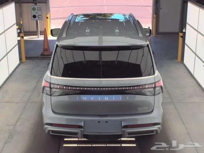 INFINITI QX80 SENSORY 6