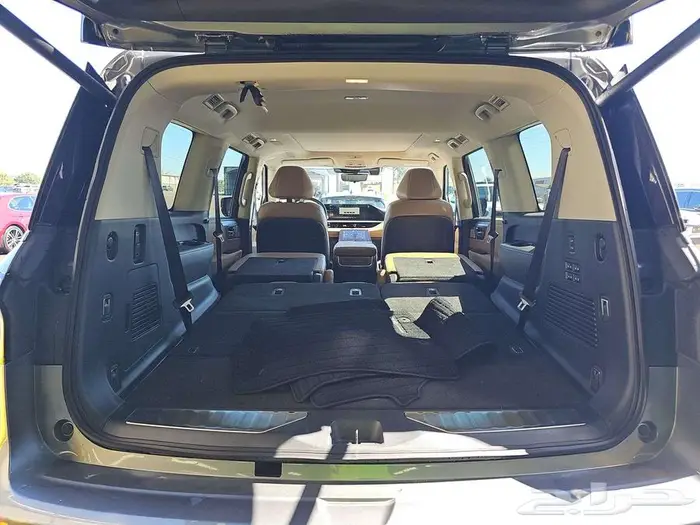 INFINITI QX80 SENSORY 15