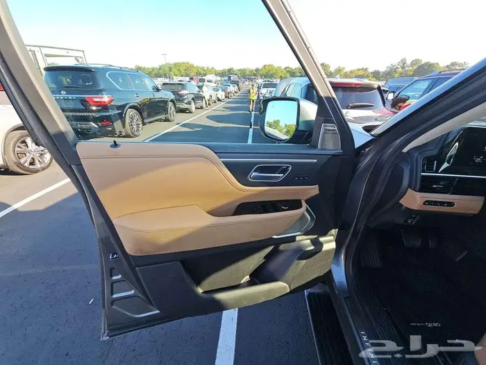 INFINITI QX80 SENSORY 12