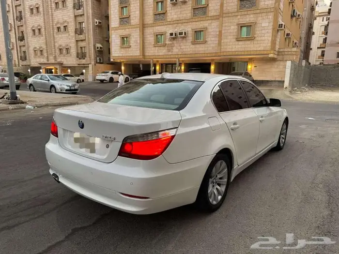 بي ام 523 i موديل 2008 فل كامل 6 سلندر تنفس طبيعي بصمة 4