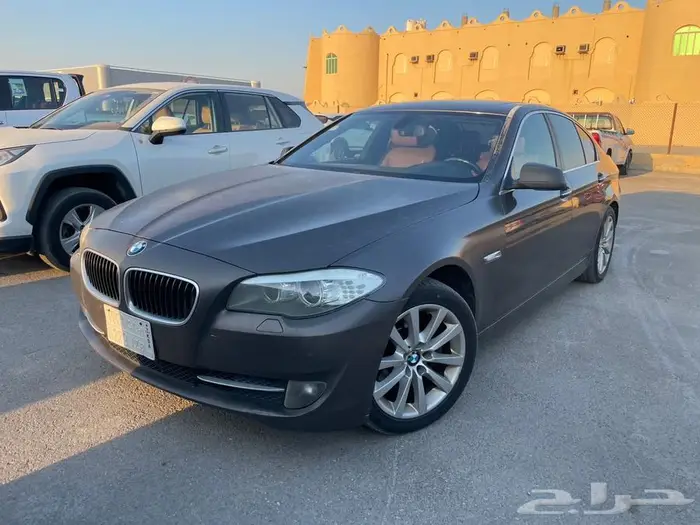 BMW 530 2012 الفئة الخامسة فل كامل 0