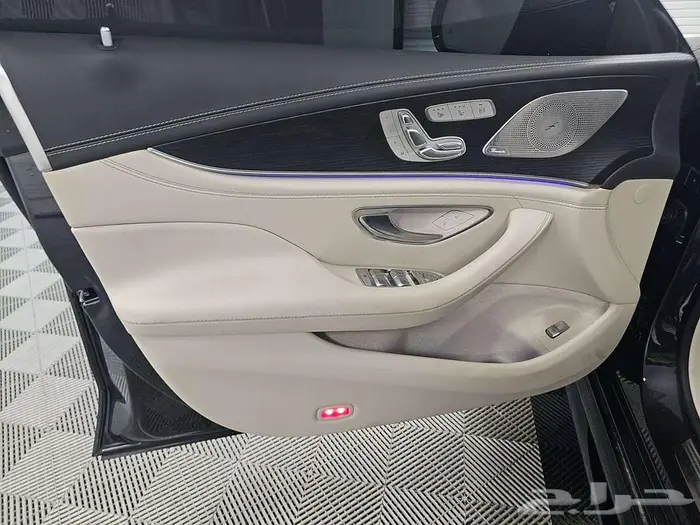 Mercedes-Benz AMG GT 43 4MATIC Hatchback 9