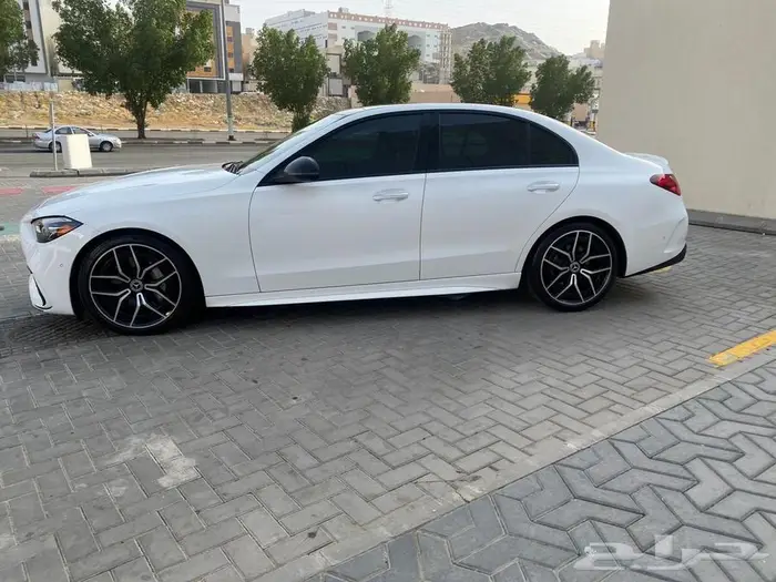 مرسيدس C300 موديل 2022   وارد أمريكا   AMG kit night P 25