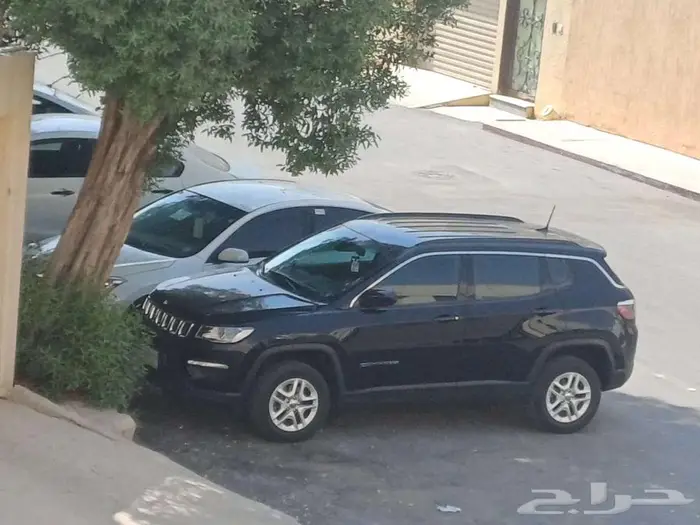 جيب كومباس موديل 2018 بحالة جيدة جد ا. ممشى 107 000 كم فقط 2