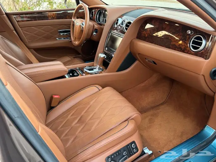 فلاينج سبير كونتنيال V12 وكالة 14