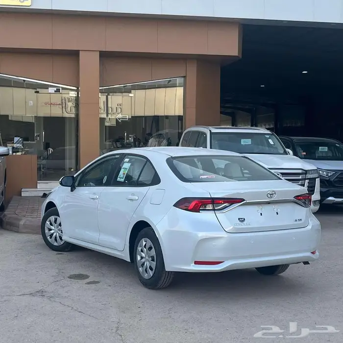 تويوتا كورولا XLI ستاندر 2025 - عروض الأقساط 32