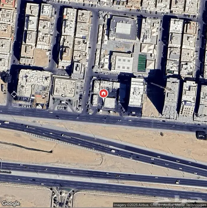 للبيع محطة تجارية مميزة 1