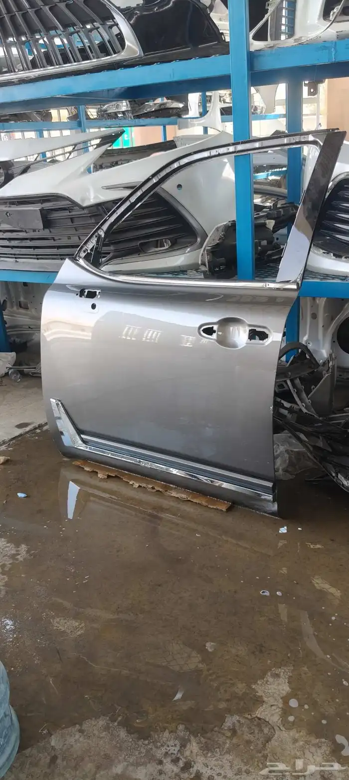 تويوتا لكزس. LS600 0