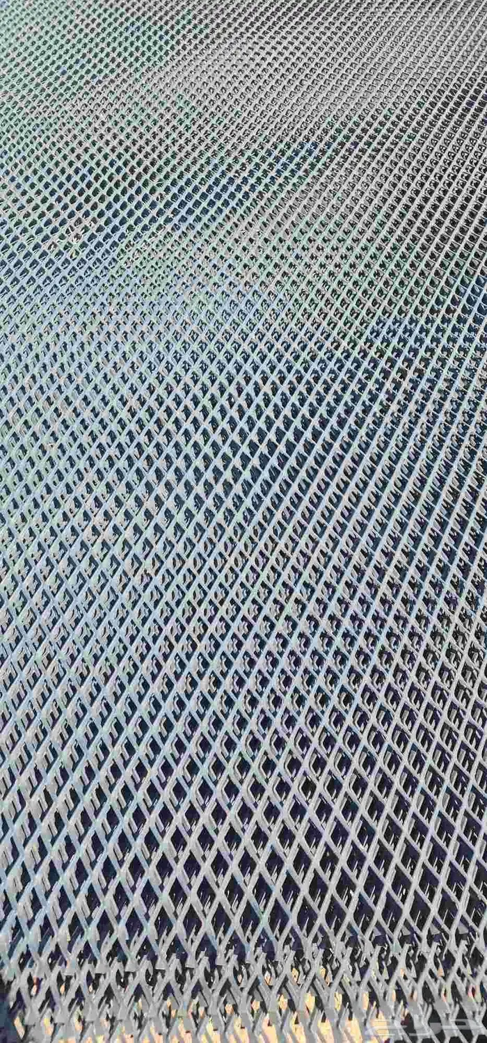 شبوك فتحات صغيره ثقيله جدآ جدآ جدآ ولم تستخدم 2