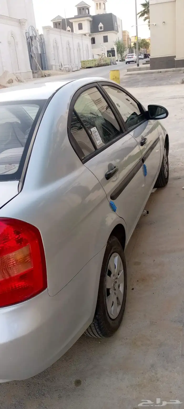 سياره اكسنت جيرعادي 209 للبيع نظيف ممشاه 375 سبب البيع ضروف 4