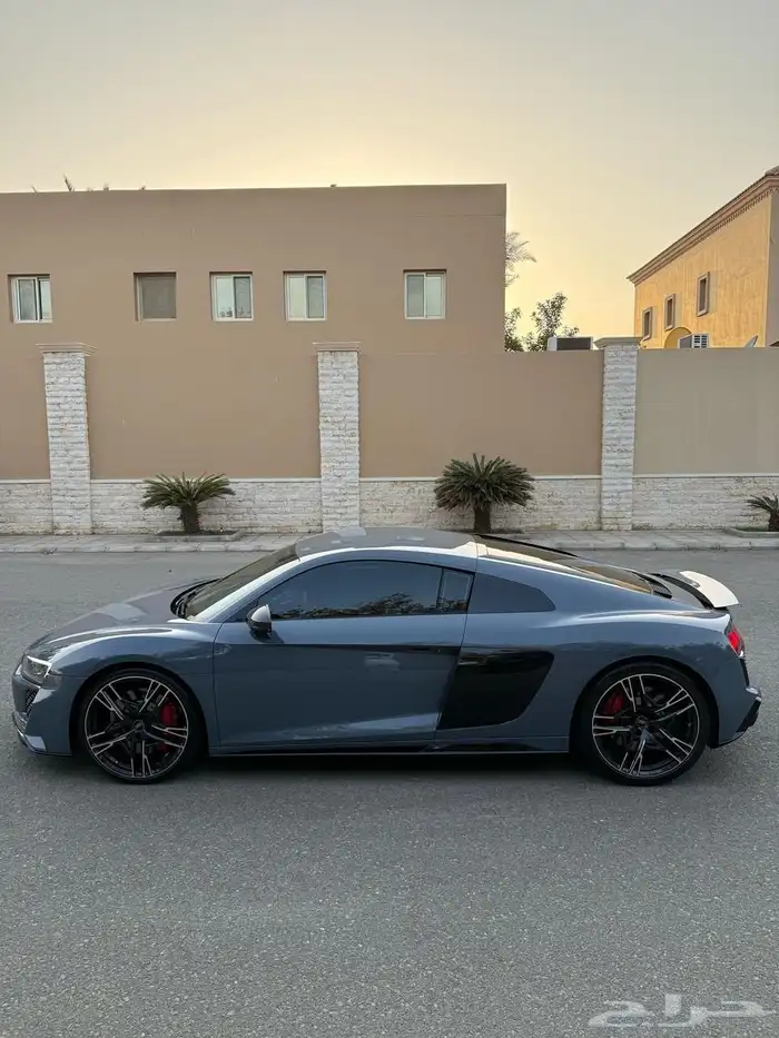اودي R8 2023 للبيع عليه ضمان وصيانة الوكيل الى 2028 6