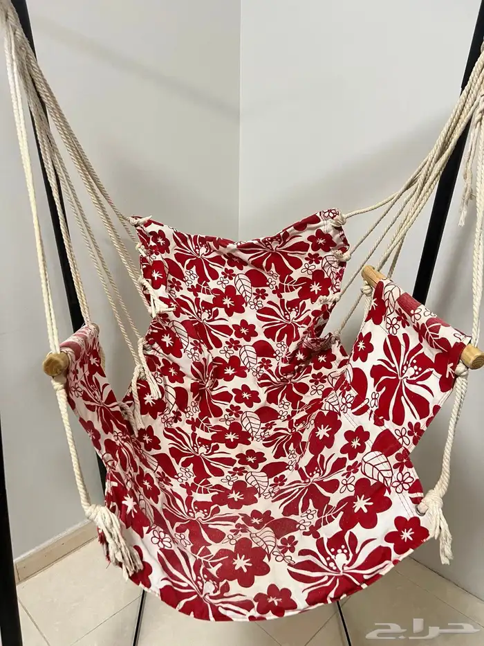 عربية أطفال ومرجيحة 0