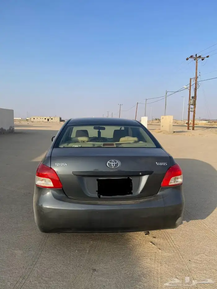 يارس الموديل 2013 اللون رصاصي غامق 1