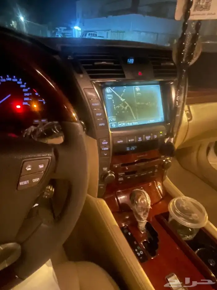 للبيع لكزس ls 460 موديل 2008 11