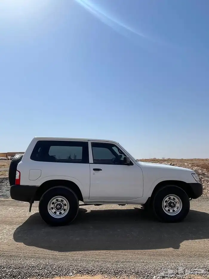 نيسان 7