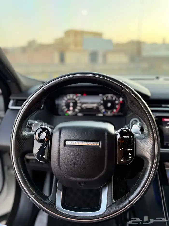 لاند روفر فيلار 2019 4