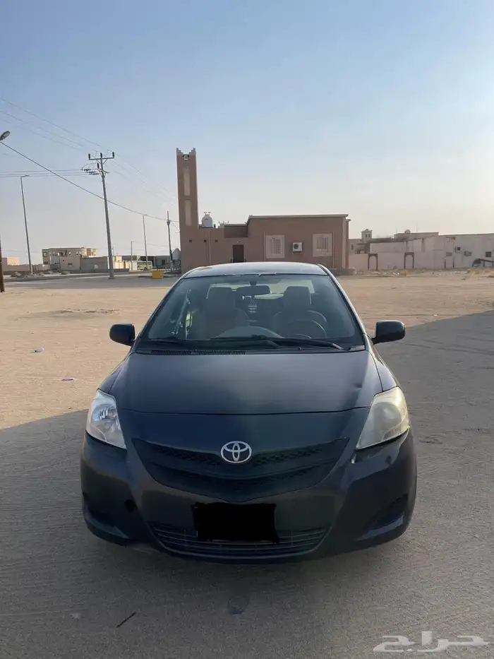 يارس الموديل 2013 اللون رصاصي غامق 3