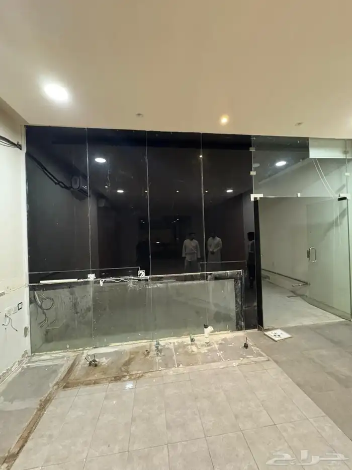 باب قزاز سكرت مع واجهة قزاز للبيع 0