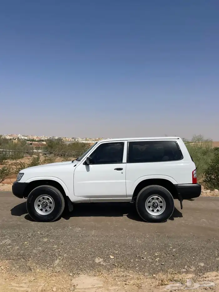 نيسان 3