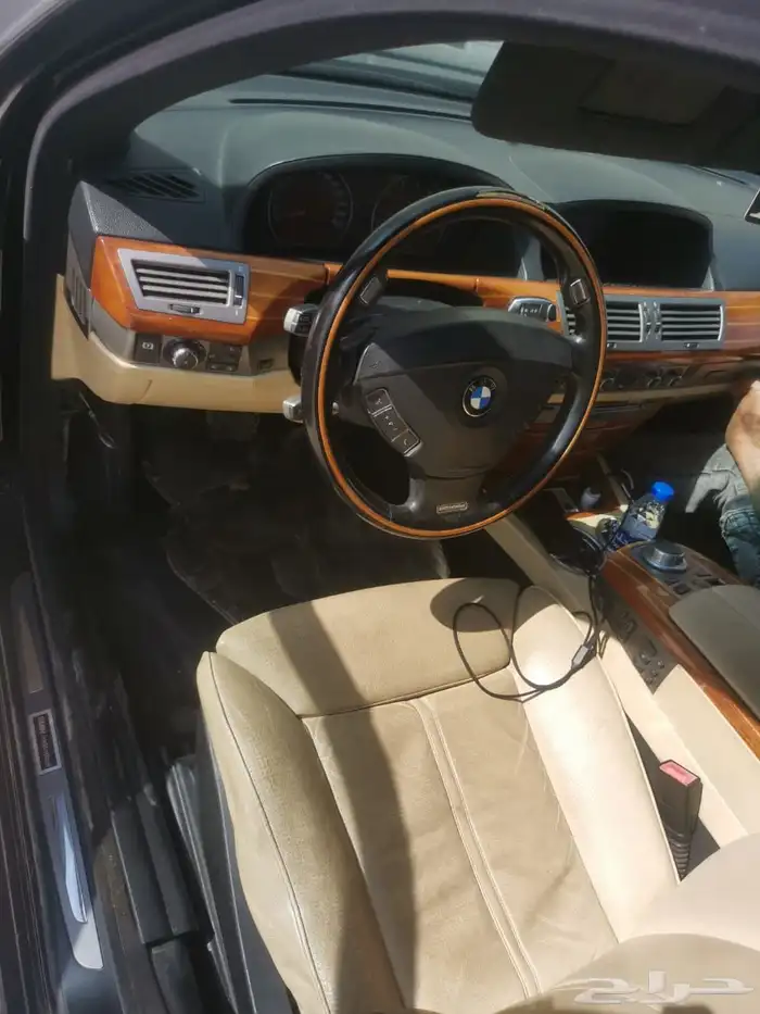 سيارة BMW 7